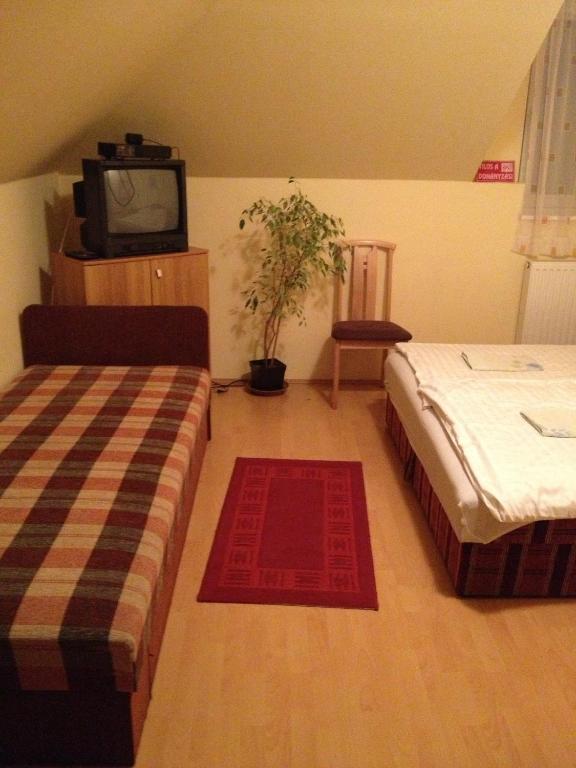 Zatonyi Csarda Panzio Bed & Breakfast Dunasziget Bilik gambar